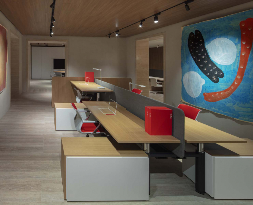 "Executive Office", nuova installazione di Ron Gilad per UniFor